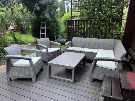 Narożnik ogrodowy z podnoszonym stołem Relly z dwoma fotelami cappuccino