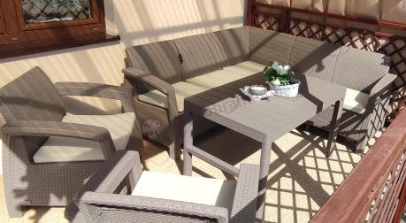 Narożnik ogrodowy z podnoszonym stołem Relly z dwoma fotelami cappuccino