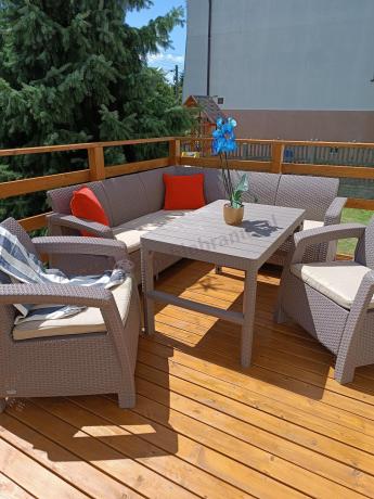 Narożnik ogrodowy z podnoszonym stołem Relly z dwoma fotelami cappuccino