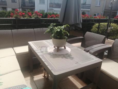 Narożnik ogrodowy z podnoszonym stołem Relly z dwoma fotelami cappuccino