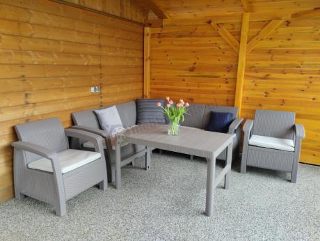 Narożnik ogrodowy z podnoszonym stołem Relly z dwoma fotelami cappuccino