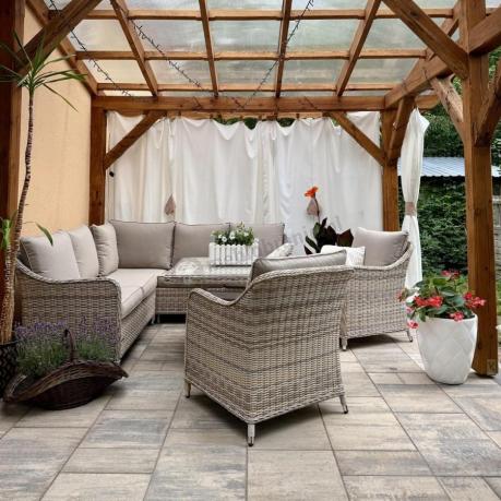 Narożnik tarasowy 207x207cm ze stołem obiadowym 95x95cm i fotelami Novici - Beige