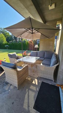 Narożnik tarasowy 207x207cm ze stołem obiadowym 95x95cm i fotelami Novici - Creme