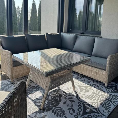 Narożnik tarasowy 207x207cm ze stołem obiadowym 95x95cm i fotelami Novici - Creme