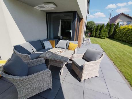 Narożnik tarasowy 207x207cm ze stołem obiadowym 95x95cm i fotelami Novici - Creme