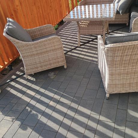 Narożnik tarasowy 207x207cm ze stołem obiadowym 95x95cm i fotelami Novici - Creme