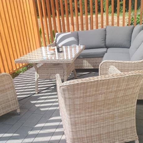 Narożnik tarasowy 207x207cm ze stołem obiadowym 95x95cm i fotelami Novici - Creme