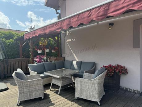 Narożnik tarasowy 207x207cm ze stołem obiadowym 95x95cm i fotelami Novici - Creme