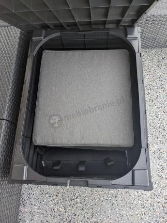 Narożnik tarasowy ze stolikiem skrzynią