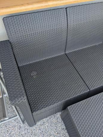 Narożnik tarasowy ze stolikiem skrzynią