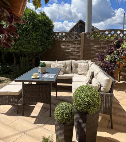 Narożnik technorattan 8 miejsc ze stołem obiadowym Perata Corner Brown