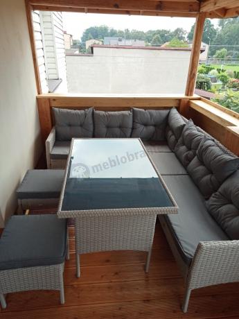 Narożnik technorattan ze stołem 120x70cm i pufami Perata Corner Light Grey