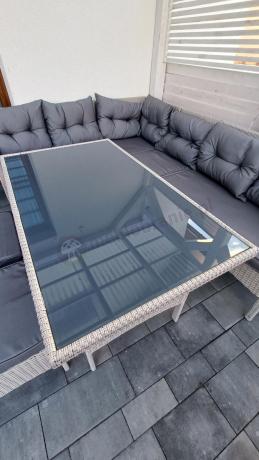 Narożnik technorattan ze stołem 120x70cm i pufami Perata Corner Light Grey