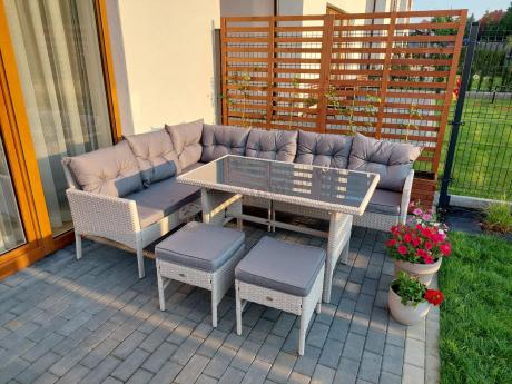 Narożnik technorattan ze stołem 120x70cm i pufami Perata Corner Light Grey