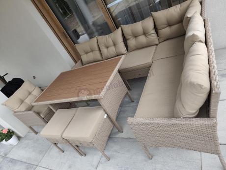 Narożnik technorattanowy na nóżkach Perata Corner Natural + 1 fotel Polywood
