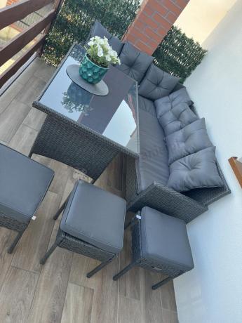 Narożnik z technorattanu 190x140cm z wysokim stołem i 3 pufami Torino Corner Anthracite