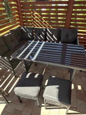 Narożnik z technorattanu 190x140cm z wysokim stołem i 3 pufami Torino Corner Anthracite