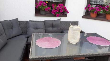 Narożnik z technorattanu 190x140cm z wysokim stołem i 3 pufami Torino Corner Anthracite