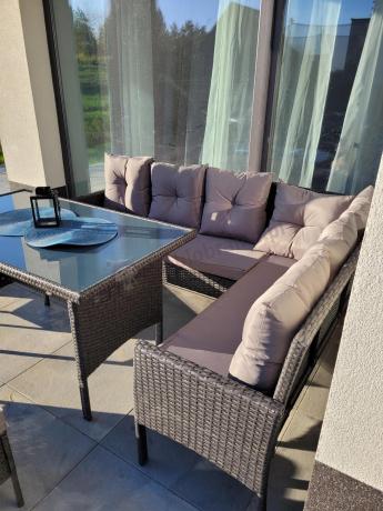 Narożnik z technorattanu 190x140cm z wysokim stołem i 3 pufami Torino Corner Anthracite