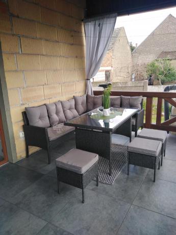 Narożnik z technorattanu 190x140cm z wysokim stołem i 3 pufami Torino Corner Anthracite