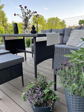 Narożnik z technorattanu 190x140cm z wysokim stołem i 3 pufami Torino Corner Anthracite