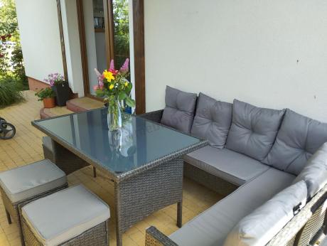 Narożnik z technorattanu 190x140cm z wysokim stołem i 3 pufami Torino Corner Anthracite