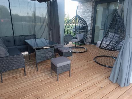 Narożnik z technorattanu 190x140cm z wysokim stołem i 3 pufami Torino Corner Anthracite
