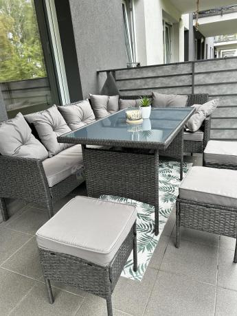 Narożnik z technorattanu 190x140cm z wysokim stołem i 3 pufami Torino Corner Anthracite