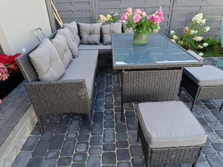 Narożnik z technorattanu 190x140cm z wysokim stołem i 3 pufami Torino Corner Anthracite