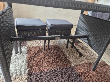 Narożnik z technorattanu 190x190cm z 3 pufami i stołem Torino Corner XL Anthracite