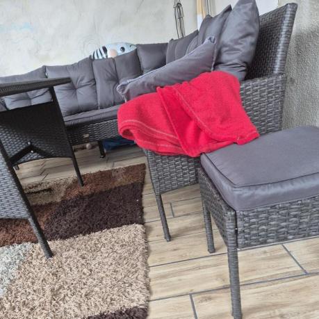 Narożnik z technorattanu 190x190cm z 3 pufami i stołem Torino Corner XL Anthracite