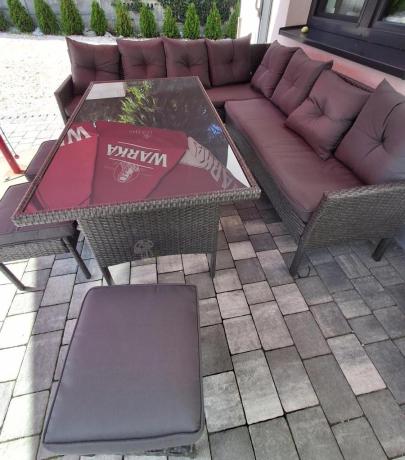 Narożnik z technorattanu 190x190cm z 3 pufami i stołem Torino Corner XL Anthracite