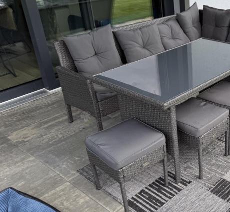 Narożnik z technorattanu 190x190cm z 3 pufami i stołem Torino Corner XL Anthracite