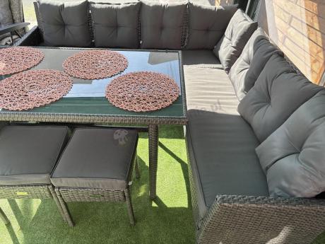 Narożnik z technorattanu 190x190cm z 3 pufami i stołem Torino Corner XL Anthracite