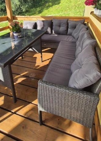 Narożnik z technorattanu 190x190cm z 3 pufami i stołem Torino Corner XL Anthracite