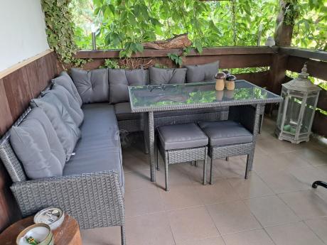 Narożnik z technorattanu 190x190cm z 3 pufami i stołem Torino Corner XL Anthracite