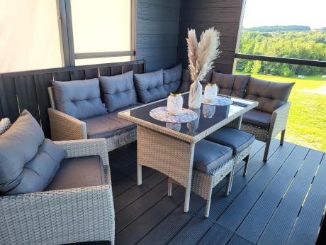 Narożnik z technorattanu ze stołem 120x70cm pufami i fotelem Perata Corner Light Grey