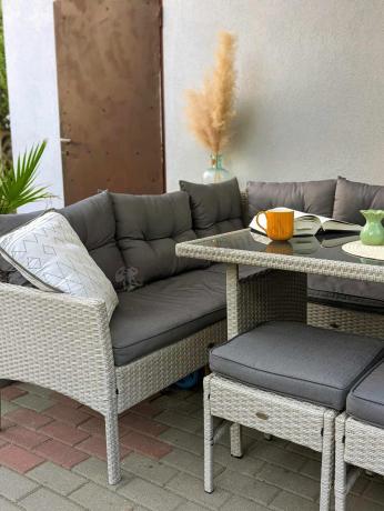 Narożnik z technorattanu ze stołem 120x70cm pufami i fotelem Perata Corner Light Grey