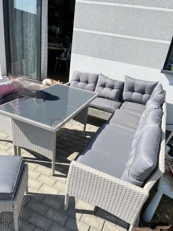 Narożnik z technorattanu ze stołem 120x70cm pufami i fotelem Perata Corner Light Grey