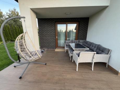 Narożnik z technorattanu ze stołem 120x70cm pufami i fotelem Perata Corner Light Grey