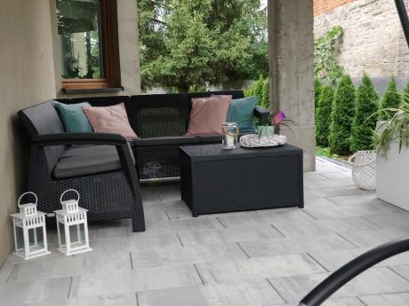 Narożny zestaw mebli do ogrodu