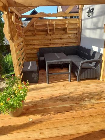 Narożny zestaw mebli do ogrodu