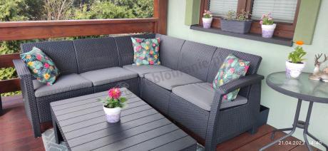 Narożny zestaw mebli do ogrodu