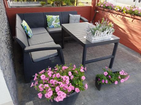 Narożny zestaw mebli do ogrodu