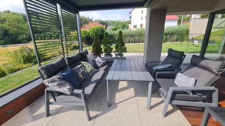 Nowoczesne aluminiowe meble ogrodowe z regulowanymi fotelami - Renalo Dining Relax Grafitowe