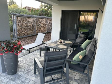 Nowoczesne aluminiowe meble ogrodowe z regulowanymi fotelami - Renalo Dining Relax Grafitowe