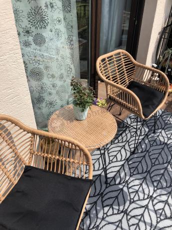 Meble na balkon w bloku z technorattanu boho