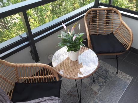 Meble na balkon w bloku z technorattanu boho