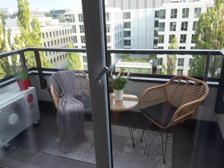 Meble na balkon w bloku z technorattanu boho