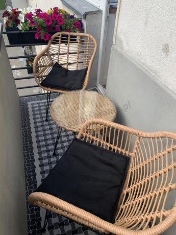 Meble na balkon w bloku z technorattanu boho